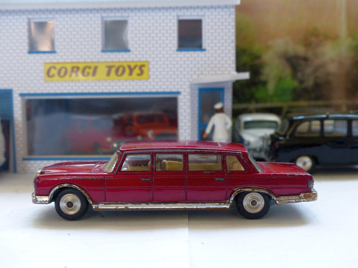 Corgi Toys 247 – Mercedes Benz 600 Pullman – Miniature Ancienne Collection
