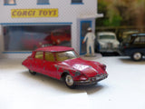 210S Citroen DS19 with cast fog lamps (3)