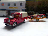 Gift Set 17 Land Rover with Ferrari on Trailer