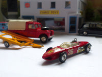 Gift Set 17 Land Rover with Ferrari on Trailer