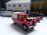 Gift Set 17 Land Rover with Ferrari on Trailer