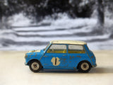 227 Morris Mini-Cooper in blue / white, scarce version (16)