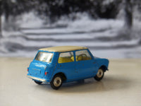 227 Morris Mini-Cooper in blue, lemon interior (15)