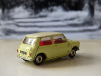 227 Morris Mini Cooper primrose late edition (8)