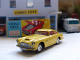 218 Aston Martin DB4 yellow early edition *with original box*