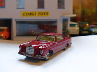 230 Mercedes-Benz 220SE red