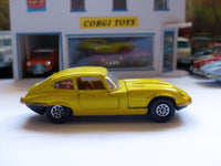 374 Jaguar E Type 5.3 litre in metallic lime-yellow