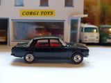 252 Rover 2000 repainted in black