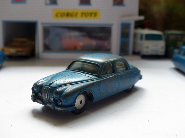 208M Jaguar 2.4 Mechanical (4)