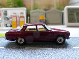 252 Rover 2000 in maroon