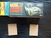 261 James Bond Aston Martin - 2021 Hornby Edition