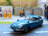 335 Jaguar E Type 2+2 Fastback in metallic blue