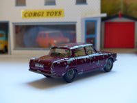 252 Rover 2000 in maroon with rare cast wheels (2)