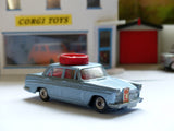 236 Austin A60 Driving School in silver-blue