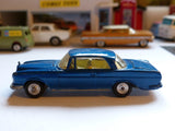 253 Mercedes-Benz 220SE in metallic blue (2)