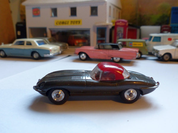307 Jaguar E Type in dark grey with original top