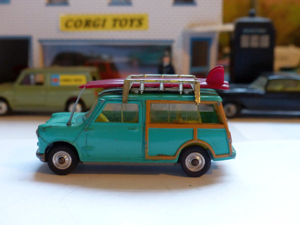 485 Austin Mini Countryman *rare no fuel cap edition*