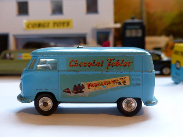 441 VW Toblerone Van – Corgi Toys