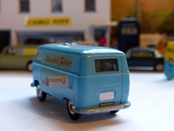 441 VW Toblerone Van – Corgi Toys