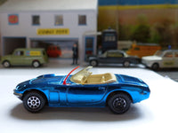 375 Toyota 2000GT in blue (1)