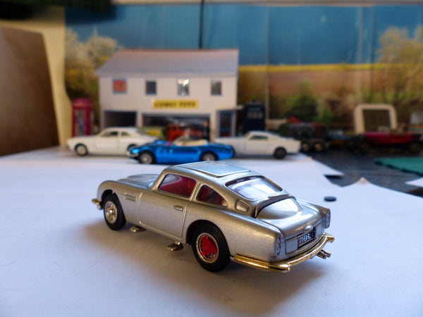 James Bond 007 Goldeneye Aston Martin DB5 Corgi Classics 96657 1:36 Sc –  Farpoint Toys