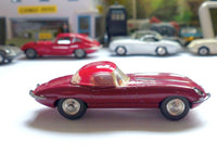 307 Jaguar E type in plum red