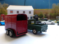 Gift Set 2 Land Rover and Pony Trailer