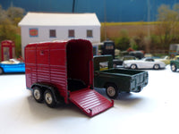 Gift Set 2 Land Rover and Pony Trailer (7)