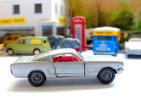 320 Ford Mustang 2+2 Fastback in silver