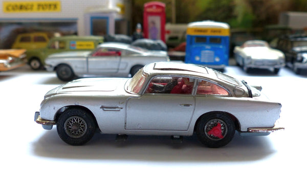 270 James Bond Aston Martin DB5 silver (early edition)